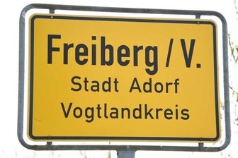 Feuerwehrhaus Freiberg erhält Hybrid-Heizung - Bei nun startenden Bauarbeiten am Feuerwehrgerätehaus Freiberg erhält das Gebäude eine Hybrid-Heizung.