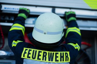 Feuerwehrleute angepöbelt und provoziert: Was geschah wirklich bei „Mittelsachsen tanzt“? - Am Samstag mussten Floriansjünger in Nossen zum Sachsenhof ausrücken. Was dann geschah, darüber gehen die Aussagen deutlich auseinander. (Symbolbild)