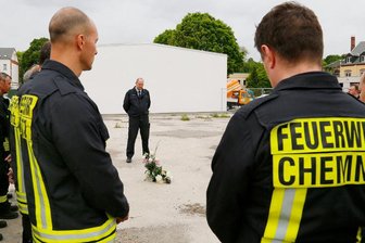 Feuerwehrmänner gedenken getöteten Kameradens -