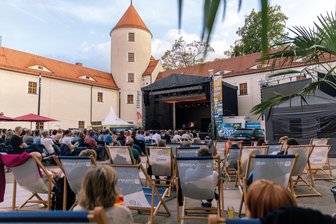 Filme, Lieder, Schwerterkampf: Sechs Tipps der „Freien Presse“ für die Freiberger Sommernächte - Am Freitag beginnen die 16. Freiberger Sommernächte im Schlosshof.