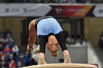 Finals in Dresden: Turnerin Karina Schönmaier kürt sich erstmals zur Deutschen Meisterin im Mehrkampf - Turnerin Karina Schönmaier vom TuS Chemnitz-Altendorf kürte sich am Freitagabend zum ersten Mal zur Deutschen Meisterin im Mehrkampf.