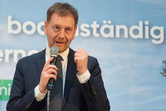 Finanzielle Notlage der Kommunen: Kretschmer verlangt Verbindlichkeit vom Kanzler - Sachsens Ministerpräsident Michael Kretschmer (CDU), hier bei einem Termin im Bürgermeisterwahlkampf.