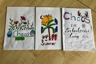 Finanzspritze für Schülerzeitung der Altstadtschule Stollberg - Das Cover für die kommende Sommer-Ausgabe und der Premieren-Titel aus dem Herbst 2022 (von links).