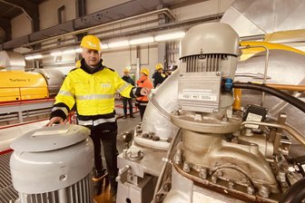 Finnland als Wasserstoff-Supermacht: So könnte Sachsen profitieren - Gunar Schmidt, Ontras-Geschäftsführer, zuständig für Betrieb und Sicherheit – hier in der Verdichterstation Sayda.