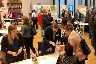 Firmen werben im Zwickauer Rathaus um Rückkehrwillige -