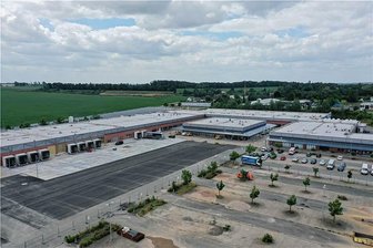 Firmenumzug von Meerane nach Crimmitschau: 3000 Paletten mit eingelagerten Waren müssen mit - Heute erinnert kaum noch etwas an das ehemalige Crimmitschau-Center. In wenigen Tagen wird dort der Logistiker Contargo seine Zelte aufschlagen. Damit erhöht sich auch allmählich das Transportaufkommen am Harthauer Weg im Gewerbegebiet der Pleißestadt.