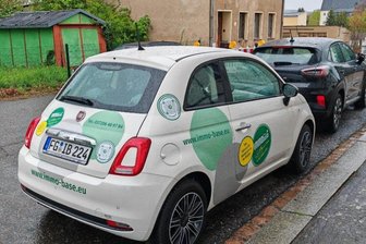 Firmenwagen in Frankenberg gestohlen: Telefonnummer steht auf dem Auto - Dieser Fiat der Fima Immo-Base wurde in Frankenberg gestohlen.