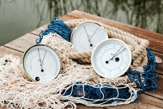 Fischer-Instrumentenserie in Berlin ausgezeichnet - Instrumente der Polarserie von Mark Braun: Ein Durchbruch im Ziffernblatt gibt Einblick in das Innenleben.