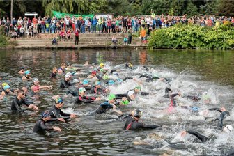 Fischheimer wagt zum dritten Mal Triathlon in Rochlitz - wer traut sich noch? - Zum Rochlitzer Bergtriathlon im Jahr 2019 wurde in der Mulde geschwommen, weil die Bedingungen in der Sandgrube Biesern einen Start dort nicht hergaben. 