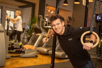 Fitnessstudios im Vogtland: Nicht alle Stammgäste sind zurückgekehrt - "Wir sind froh, dass wir wieder öffnen können", meint Florian Köttnitz, Inhaber des Injoy in Syrau. Insgesamt elf Monate Schließzeit liegen hinter seinem Fitnessstudio.