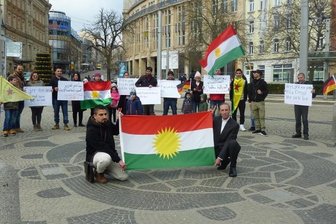Flashmob: Kurden fordern eigenen Staat -