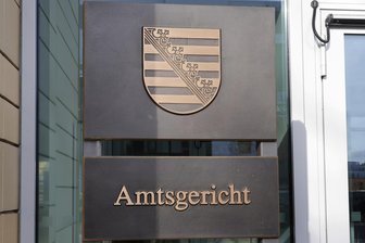 Fleischermeister in Chemnitz vor Gericht: Hat er seine Firma betrogen? - Am Amtsgericht wurde das Verfahren gegen einen Fleischer eröffnet, der sein Unternehmen betrogen haben soll.