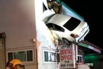 Fliegende Autos - Santa Ana (Kalifornien) am Abend des 14. Januar 2018