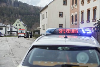 Fliegerbombe bei Chemnitz-Einsiedel: Evakuierung abgeschlossen - Entschärfung beginnt in Kürze - Anwohner in Einsiedel und in Dittersdorf mussten am Donnerstagvormittag ihre Häuser verlassen.