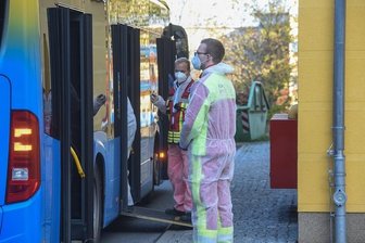 Fliegerbombe in Chemnitz-Markersdorf: Seniorenheime werden evakuiert - Nach dem Fund einer Fliegerbombe im Heckertgebiet, hat im Stadtteil Morgenleite am Donnerstagmittag die Evakuierung zweier Seniorenheime begonnen.