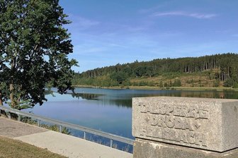 Fließt Trinkwasser aus dem Vogtland in Zukunft auch nach Bayern? - Die Talsperre Dröda liegt nur wenige Kilometer von der bayerischen Landesgrenze entfernt. Fließt aus dem größten Trinkwasserreservoir des Vogtlands bald Wasser nach Franken?