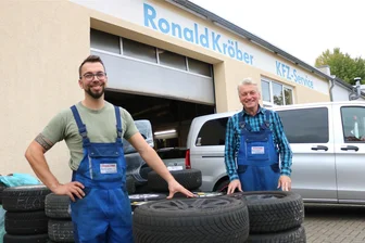 Flöha bekommt ein neues Gewerbegebiet: Was wird gebaut? - Die beiden Kfz-Meister Ronald Kröber (rechts) und sein Sohn Thomas Kröber. Der gleichnamige Meisterbetrieb soll mit einem weiteren Standort an der Turnerstraße wachsen.