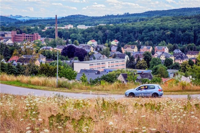 Flöha: Neue Straße führt zur Bergbaugeschichte - Das ist die Aussicht vom Knappenweg über die Stadt Flöha. Das Foto entstand vor Beginn der Erschließung. 