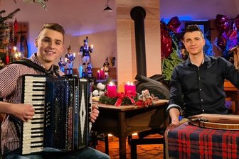Florian Stölzel schlägt noch andere Saiten an - In seiner erste Sendung begrüßt Florian Stölzel (r.) mit Julien Rauen einen jungen Drebacher, der als 's Berschl Musik macht. 