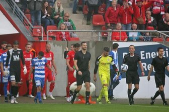 Flottes Spiel und flotte Sprüche beim FSV - Endlich wieder Fußball vor Fans: Das Testspiel war in der Beziehung für den FSV auch ein Testlauf fürs erste Punktspiel am Samstag gegen Dortmund II.