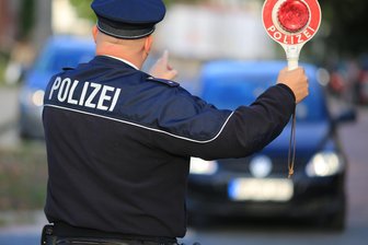 Flucht mit getuntem Moped im Vogtland: Rücksichtslos und mit über 100 Sachen - Als die Polizei den Mopedfahrer in Auerbach stoppen wollte, gab der Gas. Symbolbild