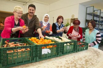 Flüchtlingsandrang an den Tafeln: Lebensmittel werden rationiert -