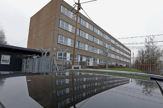 Flüchtlingsheim in Meerane: Freistaat spricht über Standort - Das Gebäude am Seiferitzer Schulweg in Meerane wurde bereits zwischen April und Oktober 2016 als Erstaufnahmeeinrichtung genutzt. Der Freistaat bestätigt, dass die Anmietung erneut eine Option darstellt.
