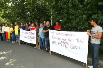 Flüchtlingsprotest vor Erstaufnahmeheim -