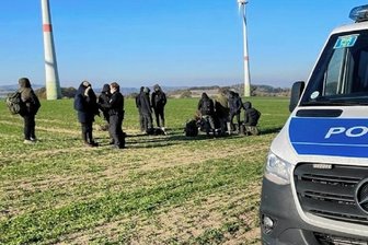 Flüchtlingsstrom: Starker Anstieg an deutsch-tschechischer Grenze - Auf deutschem Hoheitsgebiet aufgegriffene Flüchtlinge. 