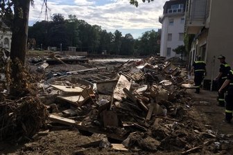 Flut: Vogtländer packen mit an - Die Verwüstungen im Katastrophengebiet sind erheblich. Für die Helfer des Technischen Hilfswerks gibt es dort noch jede Menge zu tun. Deshalb freut man sich beim THW stets über neue Mitglieder.