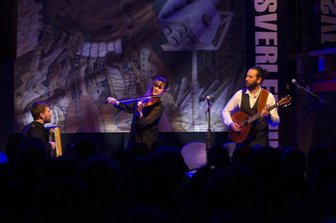 Folkherbst auf Herbst 2021 verschoben - Im Jahr 2019 kürten Publikum und Jury haben übereinstimmend das Trio Wolski zum Sieger des Folkherbstes im Plauener Malzhaus. Dieses Jahr fällt der europäische Wettstreit coronabedingt aus.