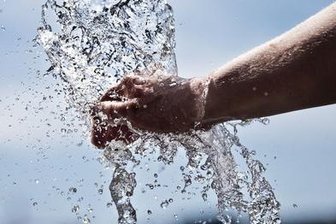 Fontäne im Schloßteich eröffnet die Chemnitzer Brunnensaison -