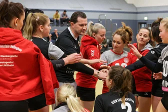 Fortschritt Lichtenstein: Warum Volleyballtrainer Sascha Grieshammer nach dreimal „Rot“ nur ein Spiel gesperrt wird - Volleyball-Trainer Sascha Grieshammer von Fortschritt Lichtenstein darf seine Mannschaft am Samstag nicht am Spielfeldrand unterstützen und einschwören.
