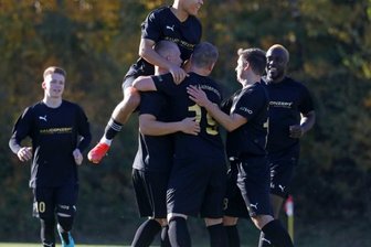 Fortschritt macht Fortschritte - Wie hier nach dem 1:0 konnten die Kicker von Fortschritt Lichtenstein am Sonntag gegen Klaffenbach insgesamt fünfmal jubeln. Nach holprigem Saisonstart scheint der Knoten geplatzt zu sein.