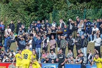 Fortuna Chemnitz gegen FSV Zwickau: Pokalkracher auf Kunstrasen? - Im Oktober 2021 spielte der VfB Fortuna im Landespokal gegen Regionalligist Chemie Leipzig auf dem heimischen Kunstrasen und verlor trotz guter Leistung und nach späten Gegentoren mit 0:5. Aufgrund der damals geltenden Coronaschutzverordnungen waren nur 999 Fans zugelassen.
