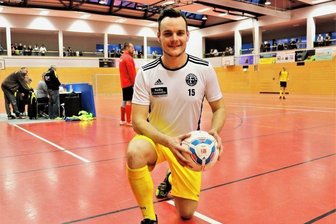 Fortuna gewinnt Pokal erneut - Seine Fußballlaufbahn begann er in seinem Heimatort Oederan. Seit 2010 spielt Manuel Neubert für den VfB Fortuna Chemnitz und will in der Rückrunde in der Landesliga mit angreifen.