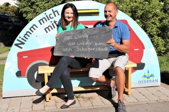  In Schönerstadt haben beim letzten Mal Ortsvorsteher Uwe Klöden (rechts) und dessen Stellvertreterin Susan Leithoff für den Fototermin Platz genommen. 