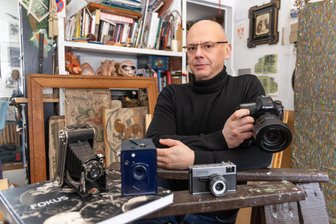 Fotograf aus dem Erzgebirge porträtiert Künstler aus ganz Sachsen - Jörn Michael aus Annaberg-Buchholz zeigt Porträts von Künstlern in seinem Fotoband „Fokus“.
