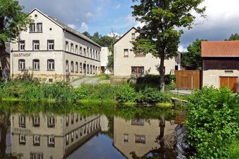 Fotorätsel 1321: In welchem Stadtteil steht dieser frühere Gasthof? - 