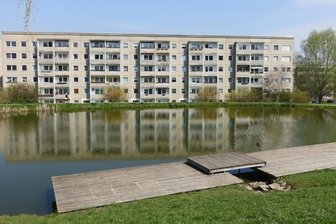Fotorätsel 1359: Wo steht diese Häuserzeile? - 
