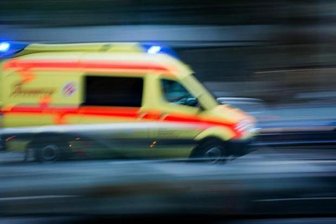 Frankenberg: Ford überschlägt sich - drei Schwerverletzte - 