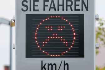 Frankenberg: Ist die Badstraße eine Raserstrecke? - Mit einem Dialogdisplay wie diesem (Symbolbild) wurde in der Badstraße gemessen.