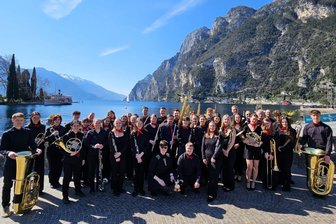 Frankenberg: Junge Musiker vom Blasorchester bieten „Kino für die Ohren“ - Am Gardasee präsentierten sich die Musiker bei einem internationalen Wettbewerb.