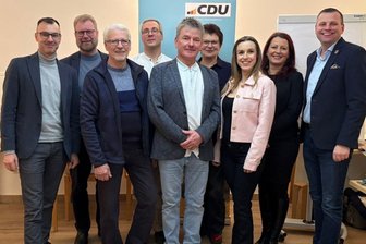 Frankenberg: Personalwechsel an der Spitze des CDU-Stadtverbandes - Der neue CDU-Stadtvorstand mit der Vorsitzenden Sylvi Maria Bergelt (3.v.r.).
