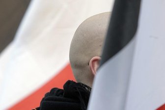 Frankenberg: Verfassungsschutz hat rechtes Konzert im Visier - Veranstaltung als Einschulungsfeier getarnt - Eine Feier in Frankenberg ist ins Visier von Bundespolitik und Verfassungsschutz geraten. Denn am 4. September 2021 soll auf dem Gelände an der Badstraße rechtsextreme Musik gespielt worden sein.