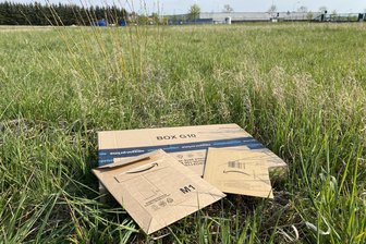 Frankenberg: Wie weiter mit dem früheren Amazon-Areal? - Sendungen wie diese sollten von diesem Grundstück im Industriegebiet Dittersbach aus verteilt werden. Doch Amazon hat abgesagt.