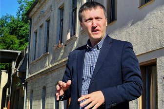 Frankenberger einstimmig für Trägerwechsel bei KZ-Gedenkstätte Sachsenburg - Mykola Borovyk ist Ansprechpartner im Kommunikations- und Dokumentationszentrum der Gedenkstätte KZ Sachsenburg, in der Dienstag die Schau "Auftakt des Terrors: frühe Konzentrationslager im Nationalsozialismus" öffnet. 