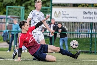 Frankenberger gehen mit Vorfreude ins Derby - Nach dem Sieg gegen den TSV Großwaltersdorf befinden sich Danny Koszellni (h.) und Barkas Frankenberg im Aufwind. Am Sonntag kommt der Hainichener FV zum Derby ins Hammertal. 