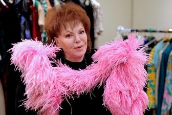 Französische Chansonsängerin und Unternehmerin Régine im Alter von 92 Jahren gestorben - 