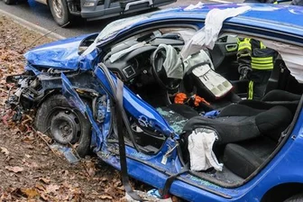 Frau bei Unfall schwer verletzt - B 169 voll gesperrt - 